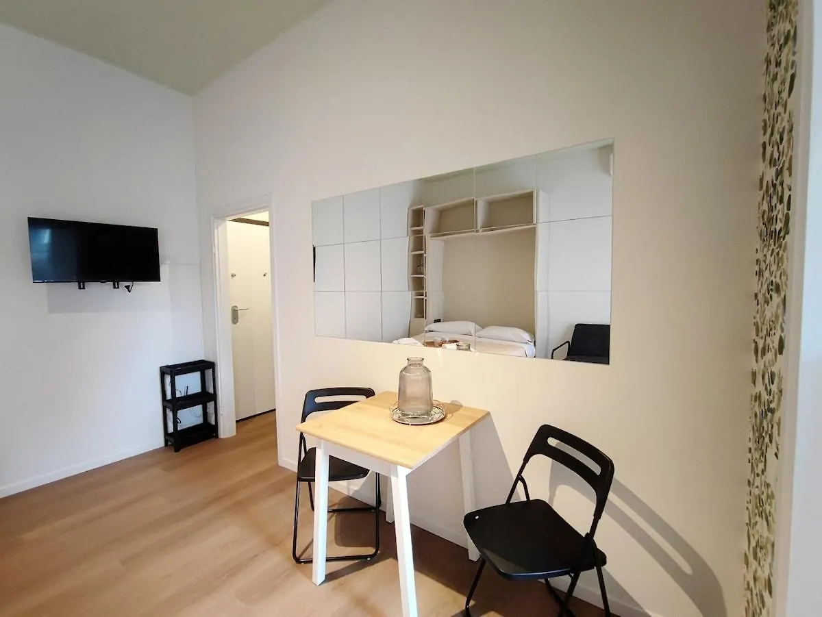 Milan Central Station- Modern Apartment איטליה